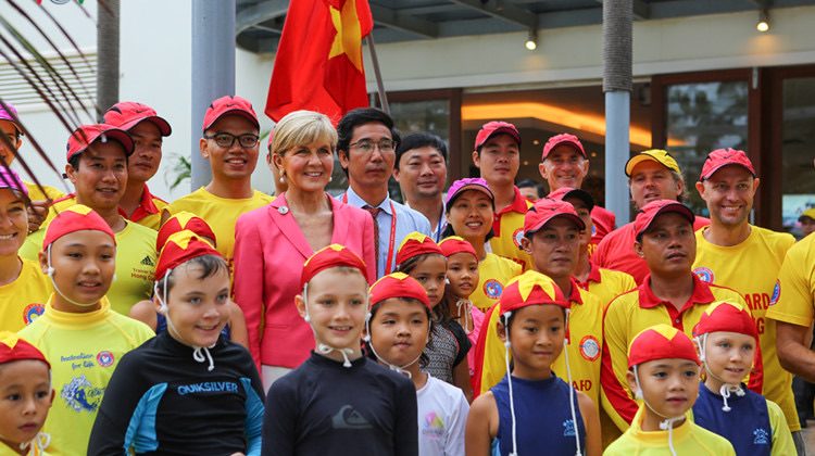 Thao tác CPR trước phó thủ tướng kiêm ngoại trưởng Úc bên thềm APEC